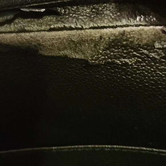 LOUIS VUITTON TAIGA TOILETRY POUCH GOOD USED CONDITION